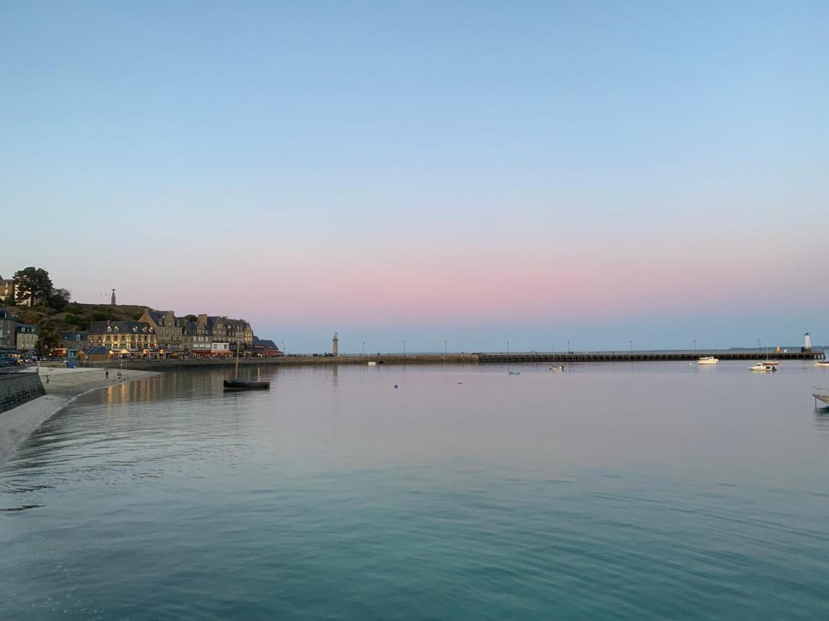 Vue Sur Mer Cancale Kültér fotó