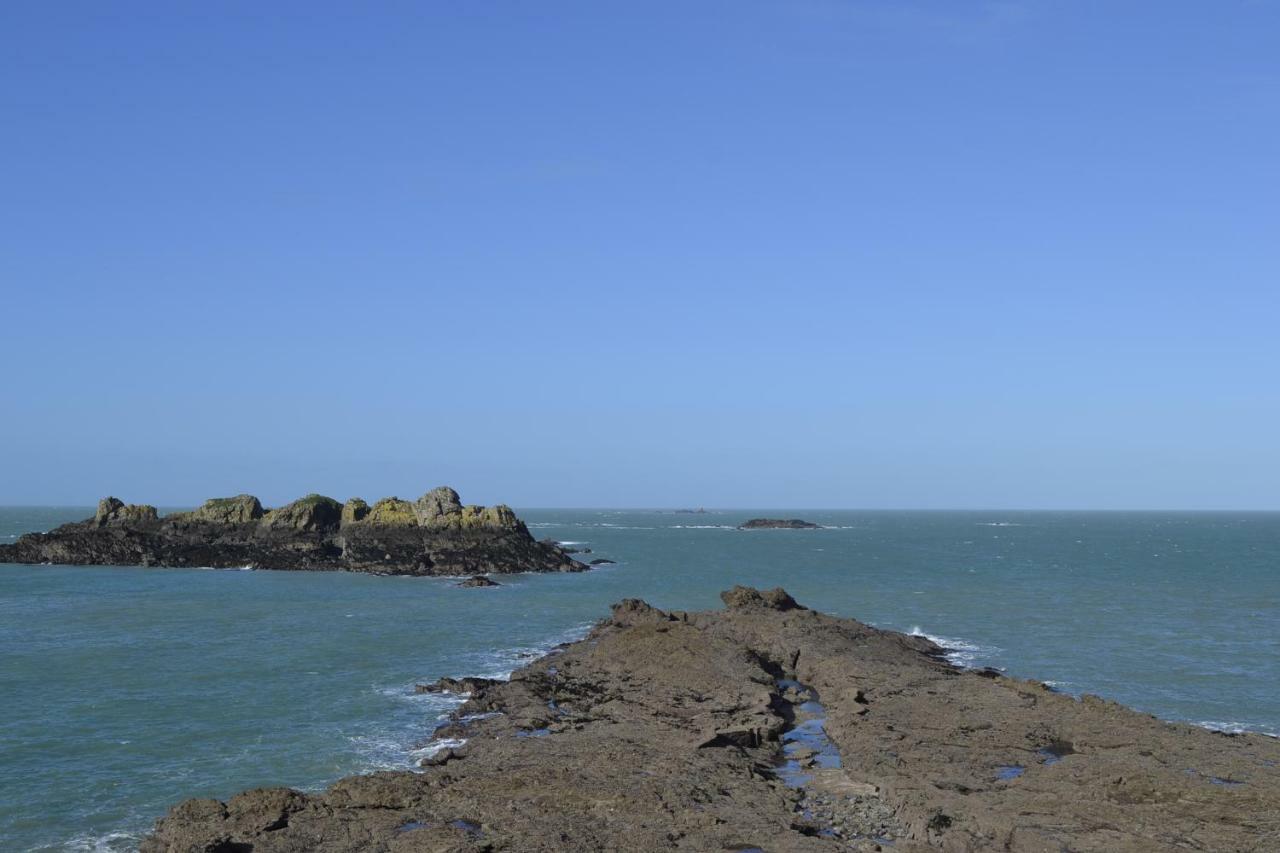 Vue Sur Mer Cancale Kültér fotó